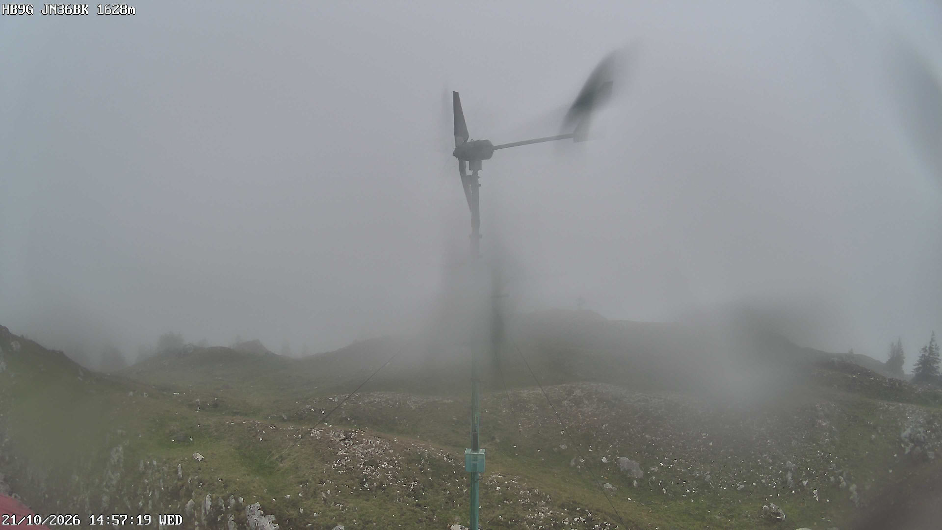 Pointe de Poêle Chaud - Relais radio www.glutte.ch - 웹카메라
