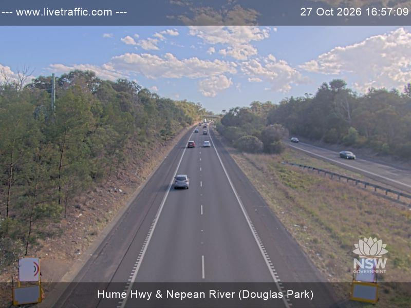 Hume Highway (Douglas Park) - Webcams