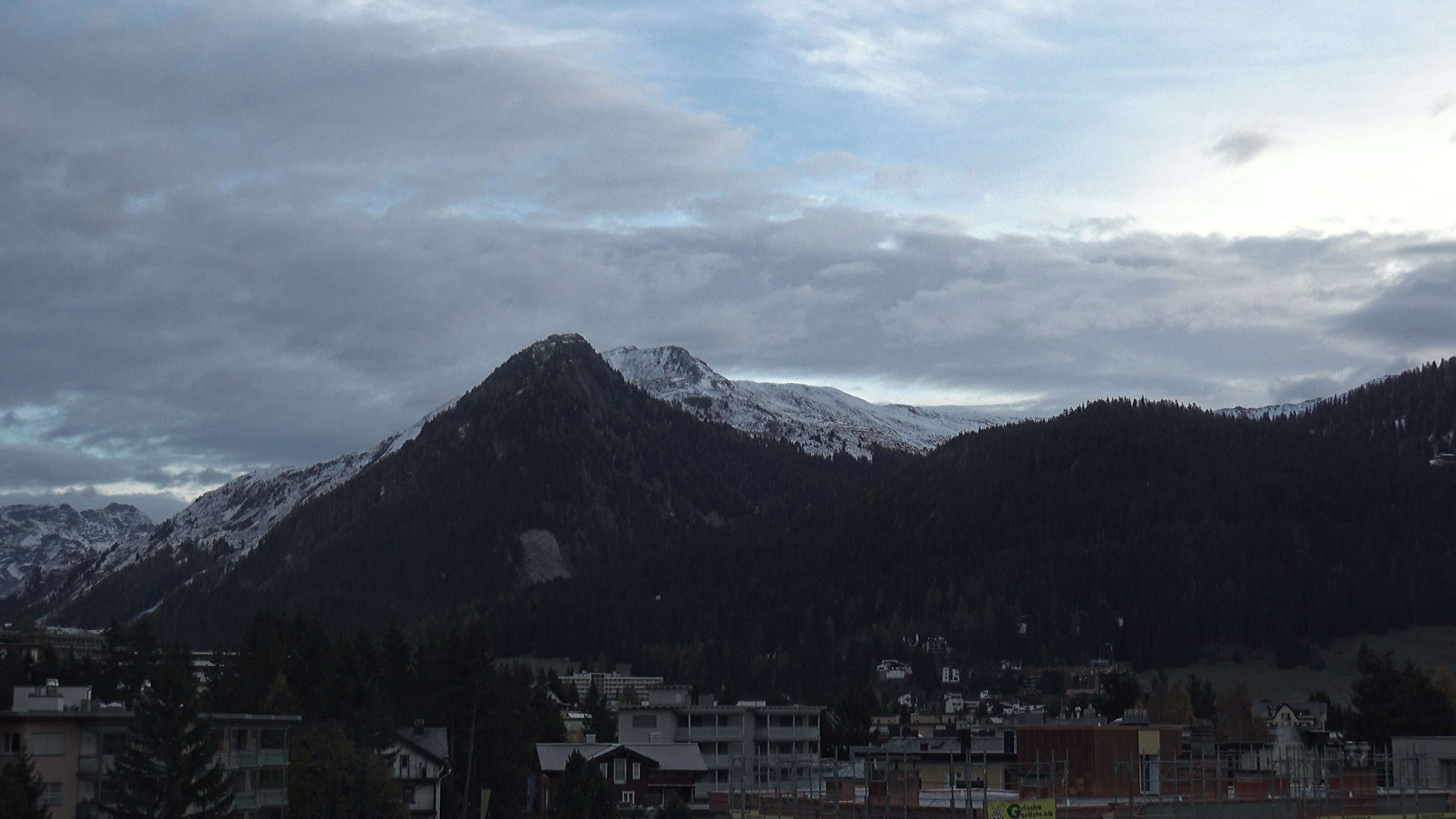 Tourismus- und Sportzentrum - Kemarin