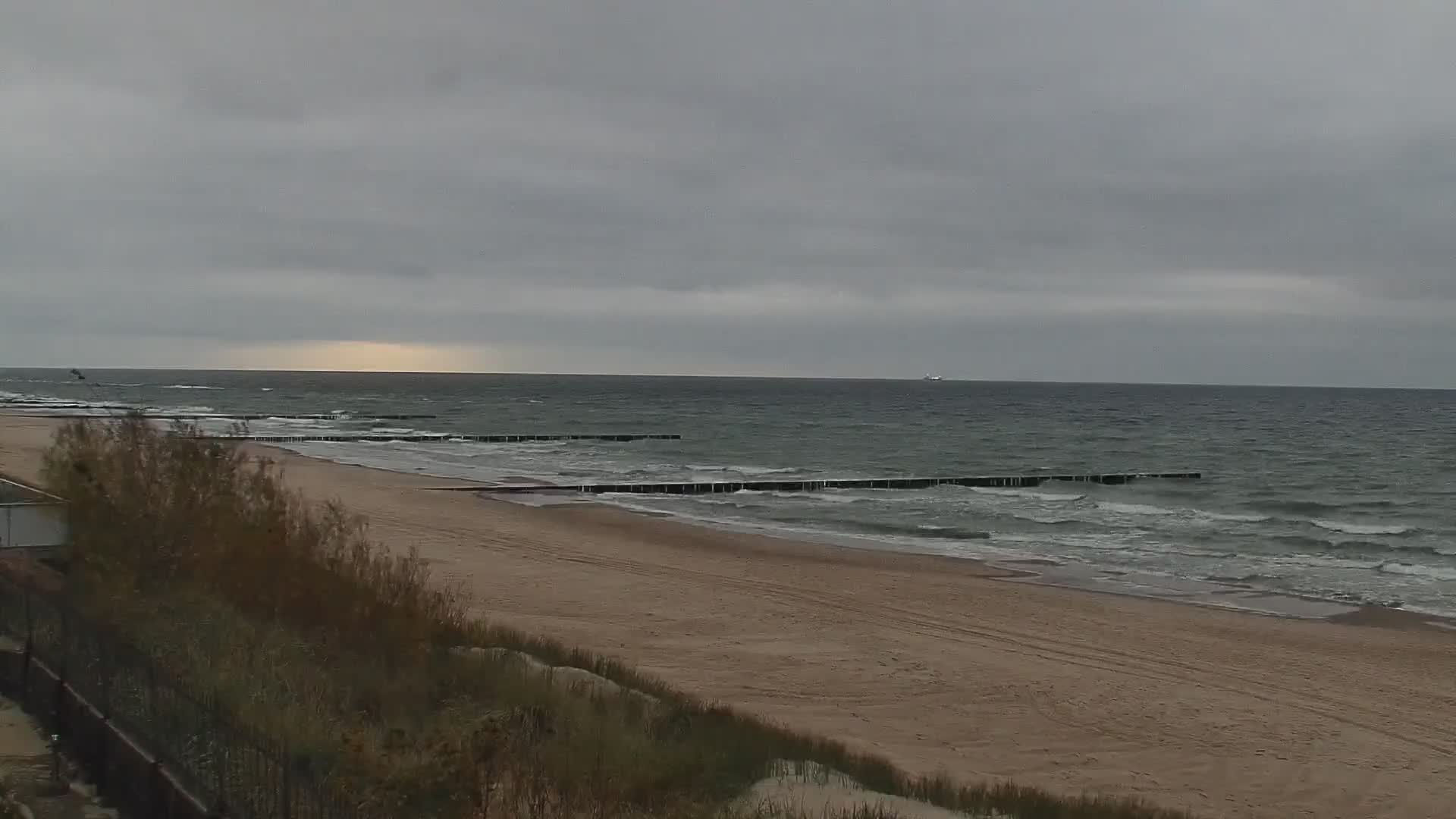 NIECHORZE - widok na plażę i morze - Včera