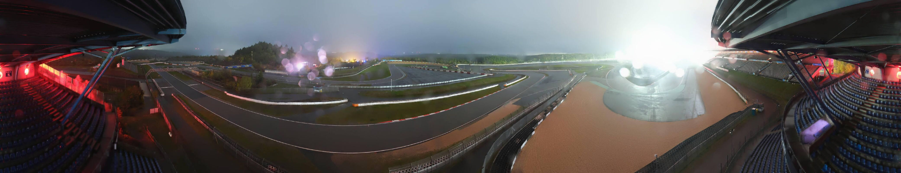 Nürburgring - T4a Mercedes Tribüne - Kemarin