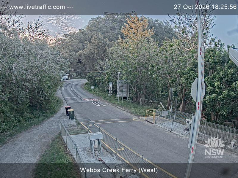Webbs Creek ferry (West) - Webcams