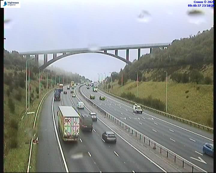 M62 Scammoden Bridge - Веб-камеры